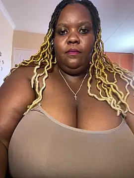 Snapshot of Michyboldy chatting on January 2025 10:02:01 AM Michyboldy online show from January 2025 10:02:01 AM