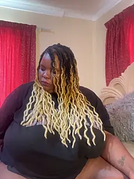 Snapshot of Michyboldy chatting on February 2025 07:56:02 AM Michyboldy online show from February 2025 07:56:02 AM