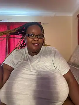 Snapshot of Michyboldy chatting on February 2025 11:21:02 AM Michyboldy online show from February 2025 11:21:02 AM