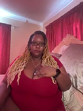 Snapshot of Michyboldy chatting on February 2025 05:20:01 AM Michyboldy online show from February 2025 05:20:01 AM