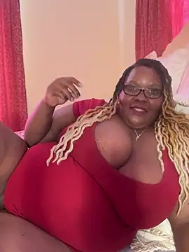 Snapshot of Michyboldy chatting on March 2025 08:02:01 AM Michyboldy online show from March 2025 08:02:01 AM