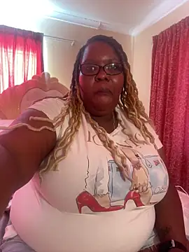 Snapshot of Michyboldy chatting on March 2025 05:46:02 AM Michyboldy online show from March 2025 05:46:02 AM