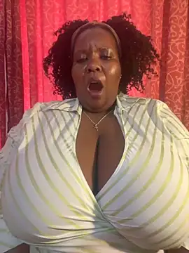 Snapshot of Michyboldy chatting on September 2025 06:40:01 AM Michyboldy online show from September 2025 06:40:01 AM