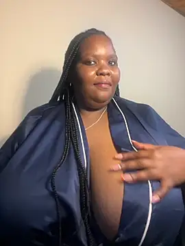 Snapshot of Michyboldy chatting on October 2025 11:29:02 PM Michyboldy online show from October 2025 11:29:02 PM