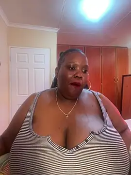 Snapshot of Michyboldy chatting on February 2026 07:37:02 AM Michyboldy online show from February 2026 07:37:02 AM