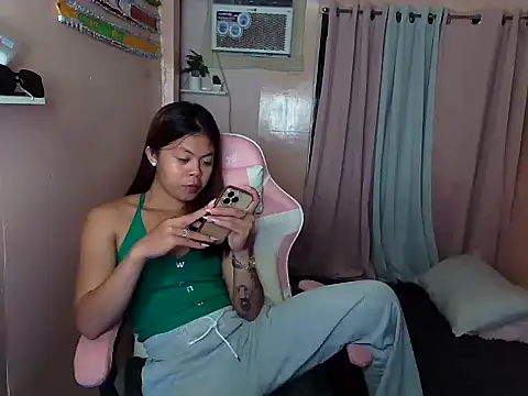 Snapshot of young_salsalita chatting on July 2026 02:56:01 PM young salsalita online show from July 2026 02:56:01 PM