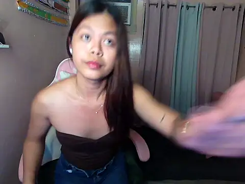 Snapshot of young_salsalita chatting on July 2026 12:11:01 PM young salsalita online show from July 2026 12:11:01 PM
