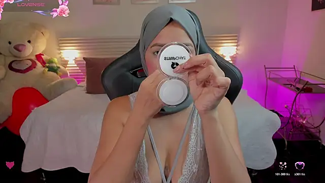 Snapshot of New_Arab_Kingdom chatting on November 2025 10:26:01 PM New Arab Kingdom online show from November 2025 10:26:01 PM