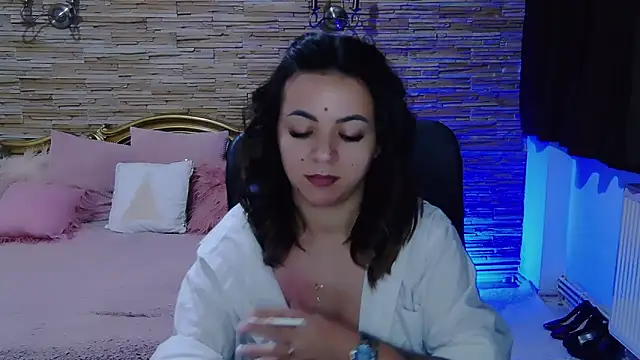 PlayfulElla online show from December 2024 10:24:01 AM