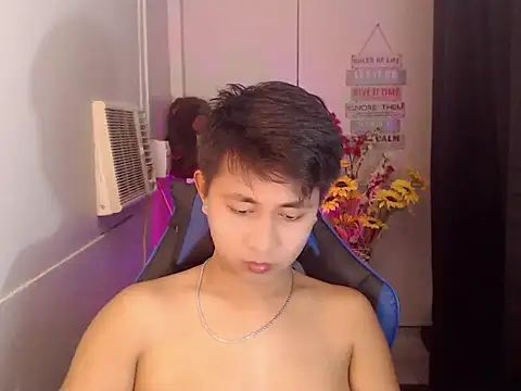 Snapshot of khael_moreno chatting on November 2025 06:04:02 PM khael moreno online show from November 2025 06:04:02 PM