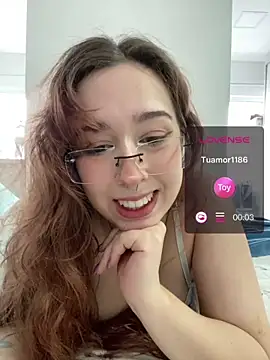 tsuki chan on online show from July 2026 02:42:02 PM