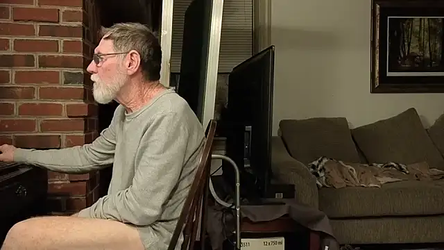 Snapshot of CDforU chatting on December 2025 03:23:02 AM CDforU online show from December 2025 03:23:02 AM