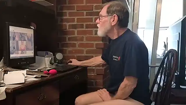 Snapshot of CDforU chatting on January 2026 03:27:02 PM CDforU online show from January 2026 03:27:02 PM