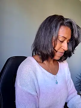 Snapshot of Goldenlace chatting on January 2025 01:28:01 PM Goldenlace online show from January 2025 01:28:01 PM