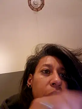 Snapshot of Goldenlace chatting on March 2025 11:54:02 PM Goldenlace online show from March 2025 11:54:02 PM