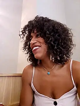 Snapshot of Goldenlace chatting on September 2025 09:00:01 AM Goldenlace online show from September 2025 09:00:01 AM