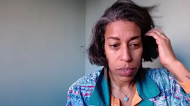 Snapshot of Goldenlace chatting on February 2026 04:28:02 PM Goldenlace online show from February 2026 04:28:02 PM