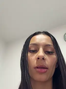 Snapshot of karlyn_angels chatting on March 2025 03:09:02 AM karlyn angels online show from March 2025 03:09:02 AM