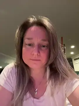 Snapshot of Vivian_MayXxX chatting on March 2025 11:28:02 PM Vivian MayXxX online show from March 2025 11:28:02 PM