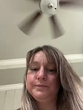 Snapshot of Vivian_MayXxX chatting on March 2025 08:59:01 PM Vivian MayXxX online show from March 2025 08:59:01 PM