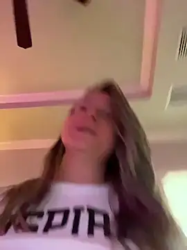 Snapshot of Vivian_MayXxX chatting on October 2025 11:55:02 AM Vivian MayXxX online show from October 2025 11:55:02 AM