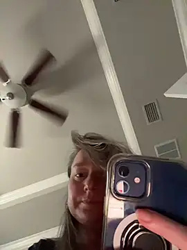 Snapshot of Vivian_MayXxX chatting on February 2026 07:20:01 PM Vivian MayXxX online show from February 2026 07:20:01 PM