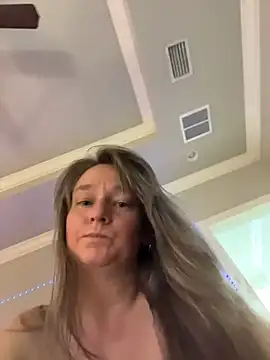 Snapshot of Vivian_MayXxX chatting on February 2026 10:05:02 PM Vivian MayXxX online show from February 2026 10:05:02 PM