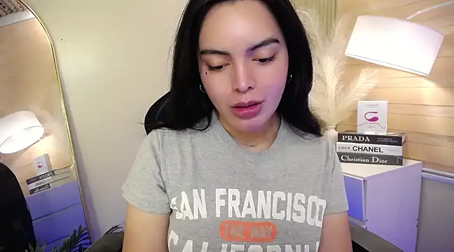 HotstuffCherrySummer online show from December 2024 09:34:02 AM