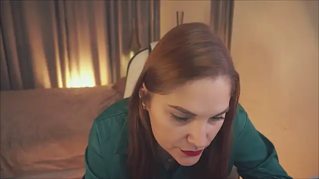 Snapshot of Ellis_Foxy chatting on December 2024 09:05:01 PM Ellis Foxy online show from December 2024 09:05:01 PM