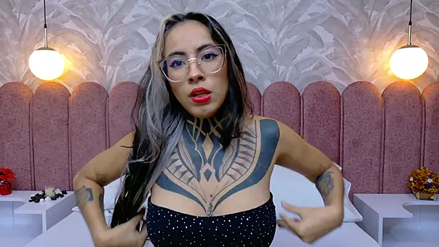 NicoleBlum online show from January 2025 12:41:02 PM