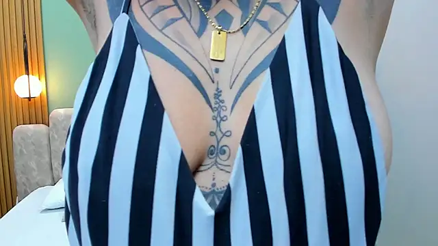 NicoleBlum online show from March 2025 04:46:01 PM