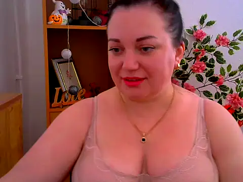 Snapshot of AmanaGi chatting on January 2026 04:45:01 PM AmanaGi online show from January 2026 04:45:01 PM