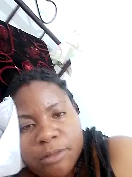 Snapshot of bigtitssxx chatting on October 2025 09:15:01 AM bigtitssxx online show from October 2025 09:15:01 AM