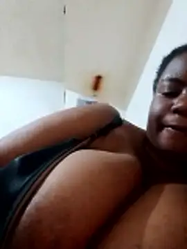 Snapshot of bigtitssxx chatting on January 2026 07:22:01 AM bigtitssxx online show from January 2026 07:22:01 AM