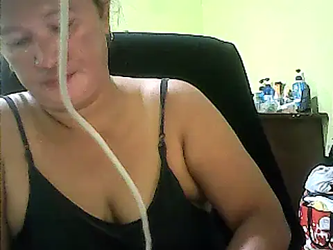 Snapshot of hott_scarlett chatting on March 2025 12:19:02 AM hott scarlett online show from March 2025 12:19:02 AM