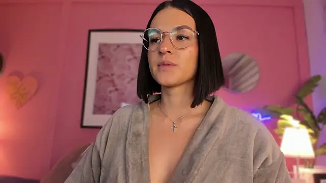 Snapshot of SoySaraa chatting on January 2025 08:33:01 AM SoySaraa online show from January 2025 08:33:01 AM