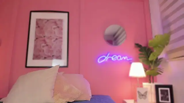 Snapshot of SoySaraa chatting on January 2025 07:45:02 AM SoySaraa online show from January 2025 07:45:02 AM