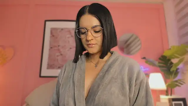 Snapshot of SoySaraa chatting on March 2025 08:23:02 AM SoySaraa online show from March 2025 08:23:02 AM