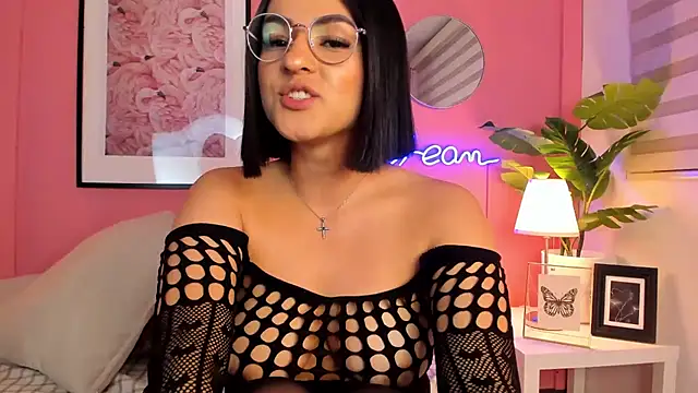 Snapshot of SoySaraa chatting on March 2025 11:30:02 AM SoySaraa online show from March 2025 11:30:02 AM