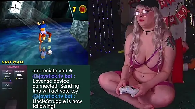 Snapshot of evamila chatting on November 2025 12:24:01 AM evamila online show from November 2025 12:24:01 AM