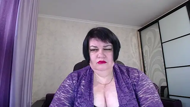 JuicyLady Di online show from November 2025 05:43:02 AM