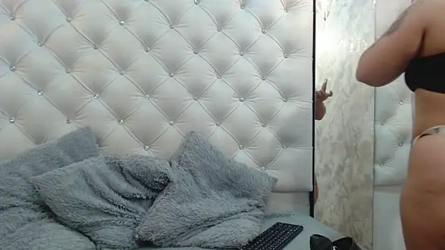 EmilyQueen3x online show from January 2025 01:46:01 PM