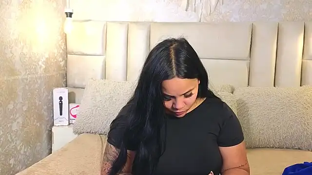 EmilyQueen3x online show from May 2026 01:17:02 PM