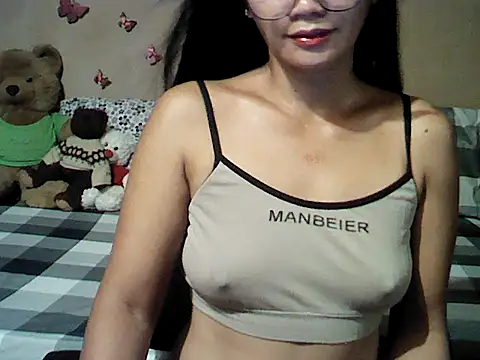 Mia Rein online show from May 2026 01:41:01 PM