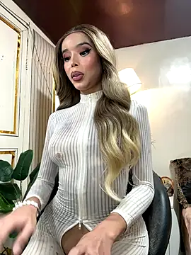 Elizabeth Arden online show from October 2025 12:34:01 AM