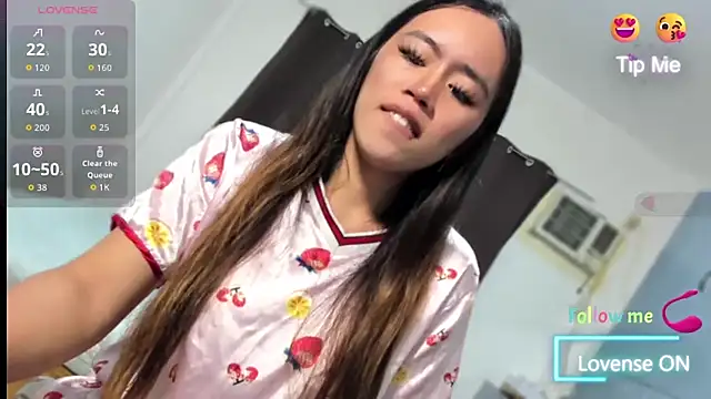 Snapshot of Emma_Jones88 chatting on October 2025 05:10:01 PM Emma Jones88 online show from October 2025 05:10:01 PM