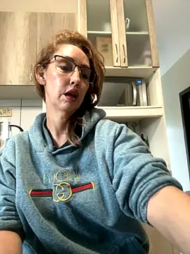 RAIRAsexy online show from November 2025 08:51:01 PM