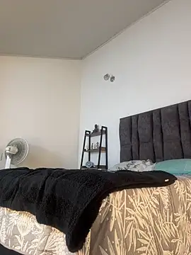 Snapshot of tommylongxx chatting on November 2025 06:52:01 PM tommylongxx online show from November 2025 06:52:01 PM