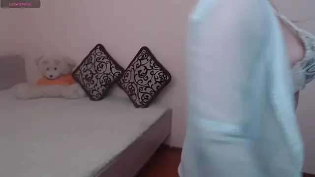 Snapshot of MargotLot chatting on January 2025 07:28:01 AM MargotLot online show from January 2025 07:28:01 AM