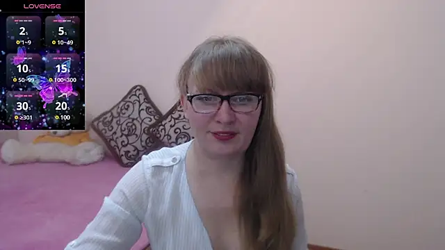 Snapshot of MargotLot chatting on March 2025 04:38:01 AM MargotLot online show from March 2025 04:38:01 AM